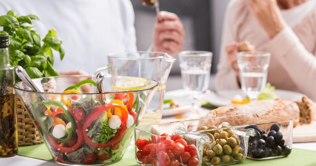 คนแก่ปวดเข่ากินอะไรดี