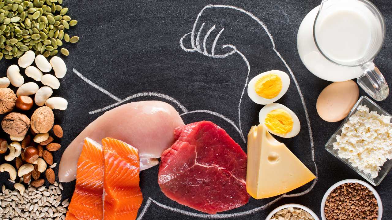 Trying to lose weight? Don’t skip protein! Learn 5 warning signs of protein deficiency that could sabotage your fat loss and energy levels.